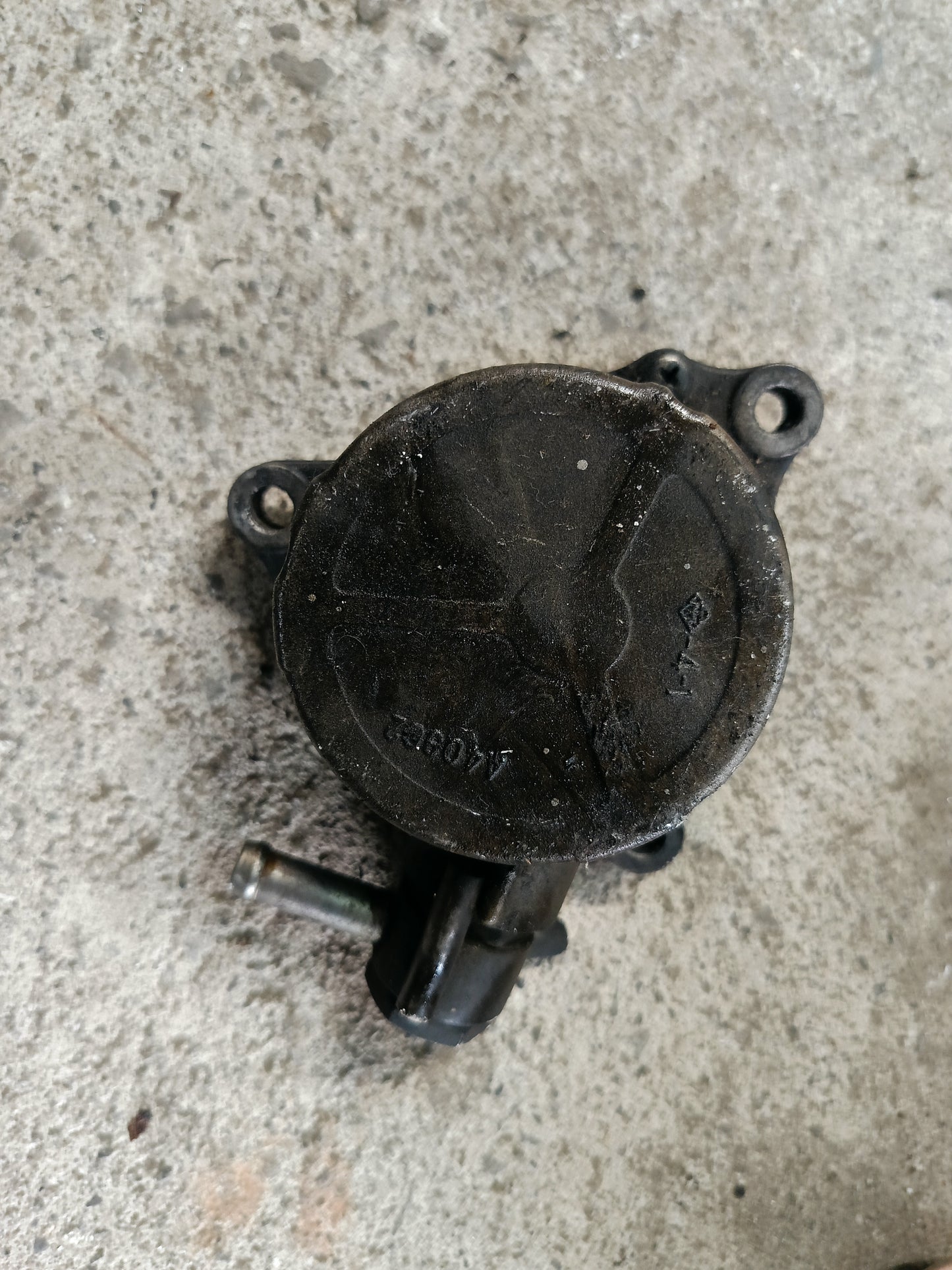 NISSAN URVAN E25 VACUUM PUMP (14650-VW203)