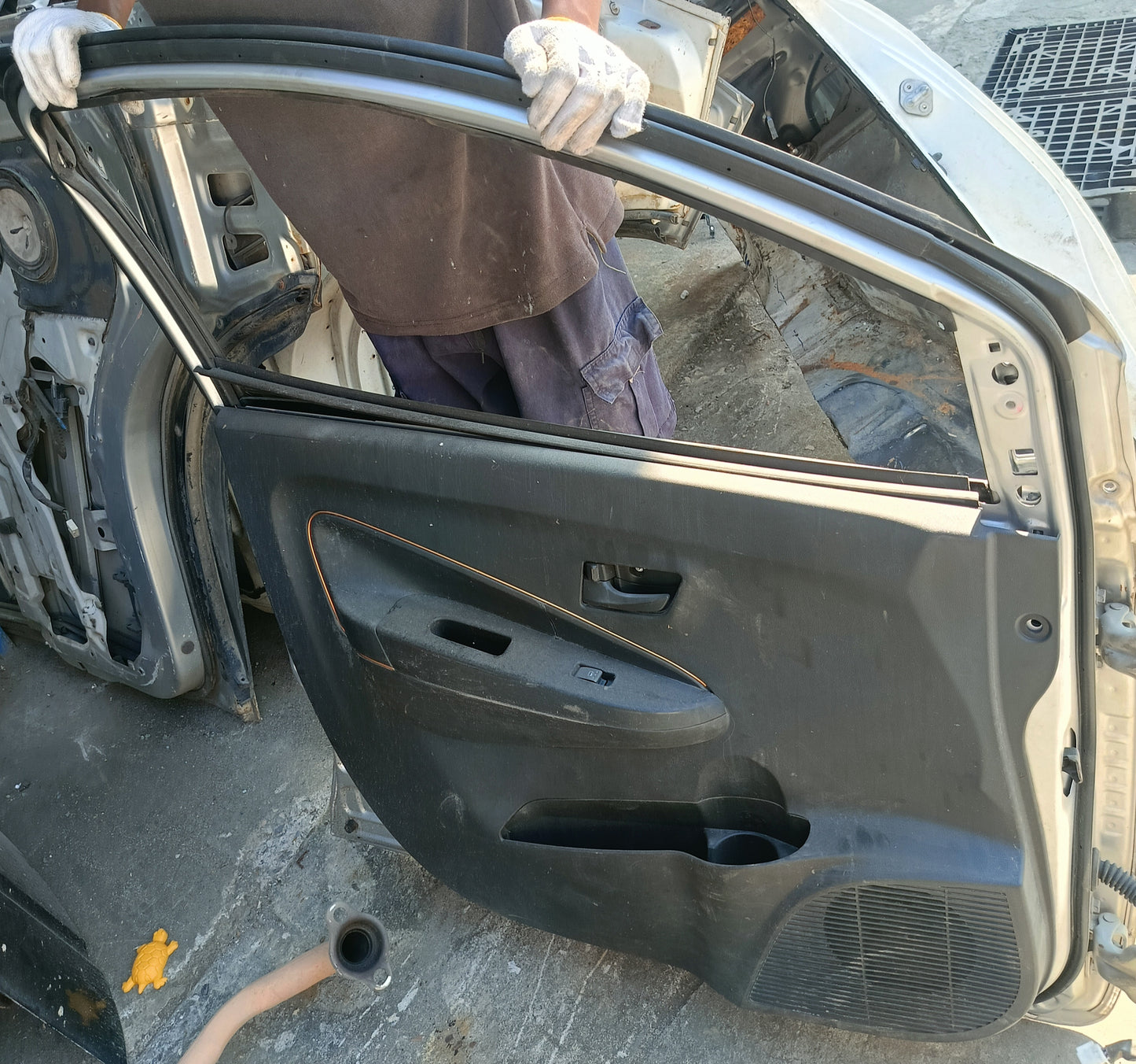 PERODUA BEZZA DOOR PANEL FLH COMPLETE (DP00306)