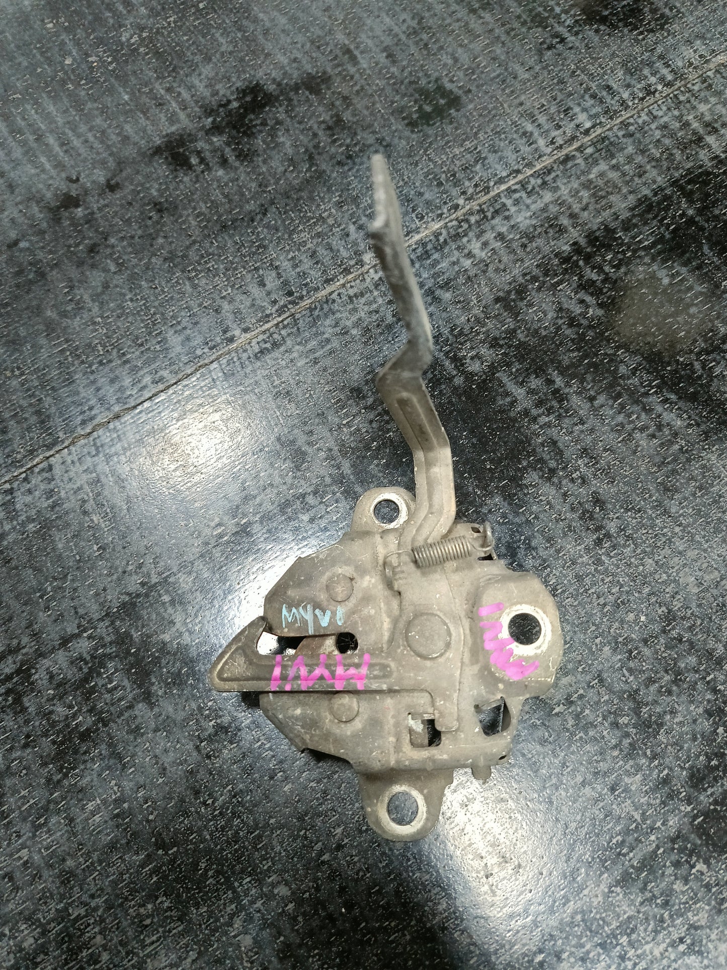 PERODUA MYVI FRONT BONNET LOCK BL00007
