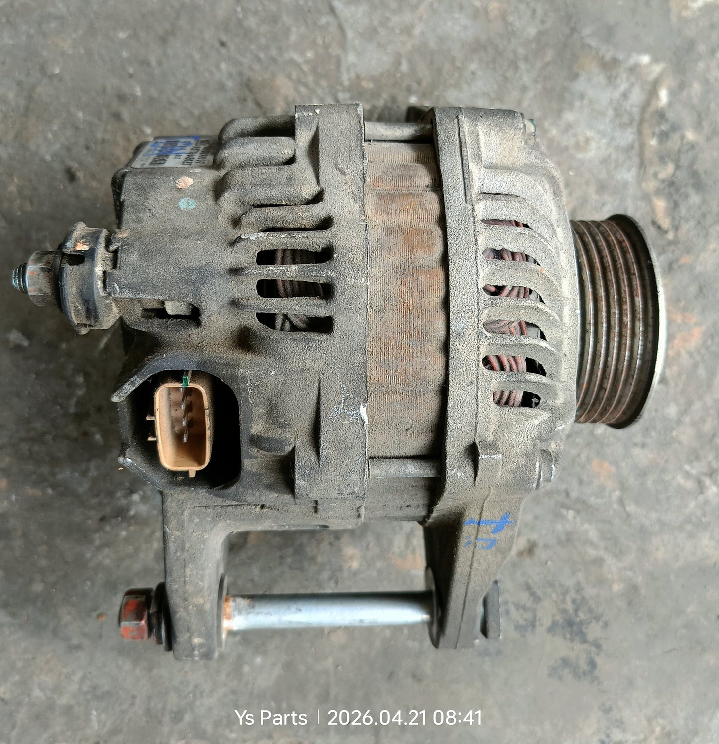 MITSUBISHI TRITON ALTERNATOR (1800A007)