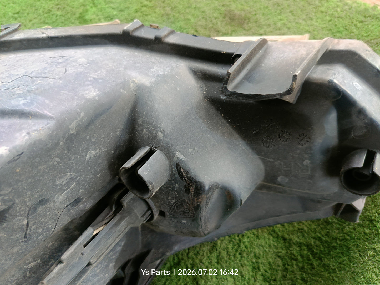 PROTON SAGA VVT HEAD LAMP RH (PW953948) (PATAH KAKI)