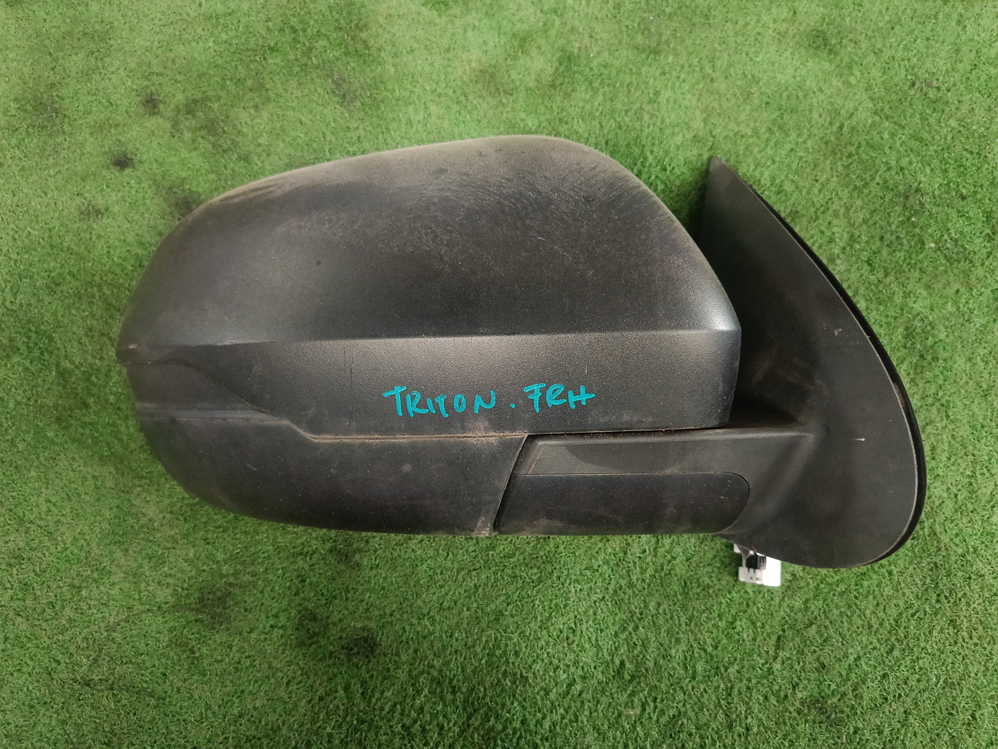MITSUBISHI TRITON SIDE MIRROR RH 3 WIRE BLACK (SM10024)