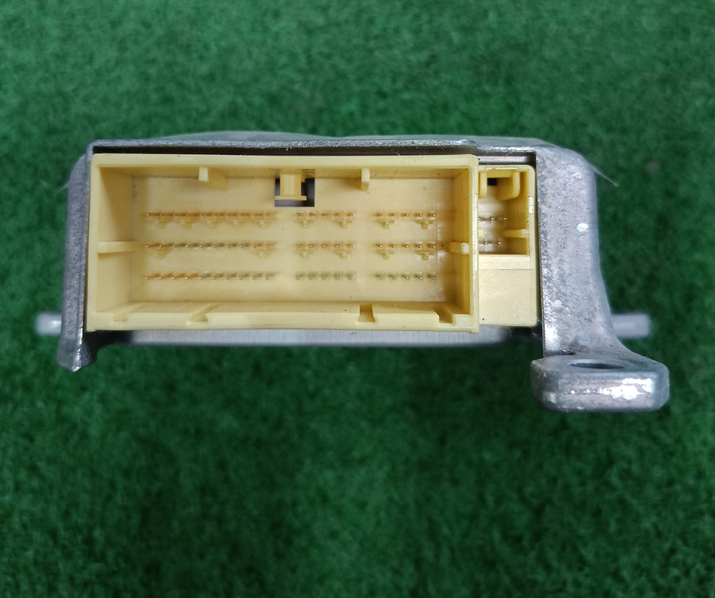 TOYOTA ESTIMA AIRBAG ECU (89170-28260)