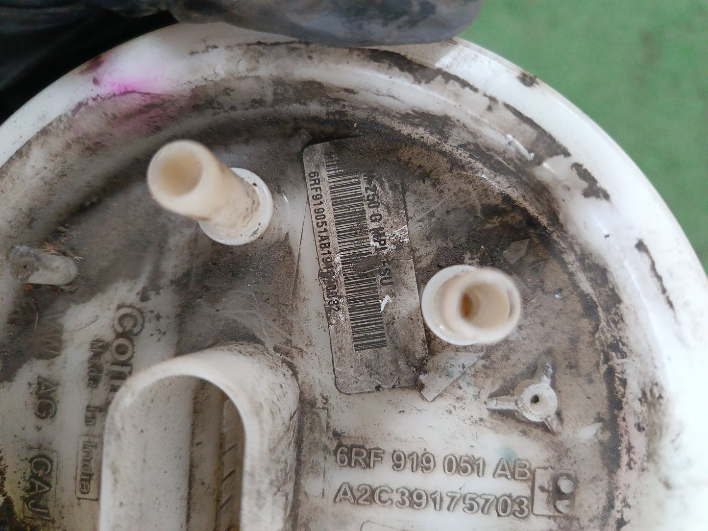 VOLKSWAGEN POLO FUEL PUMP (6RF919051AB)