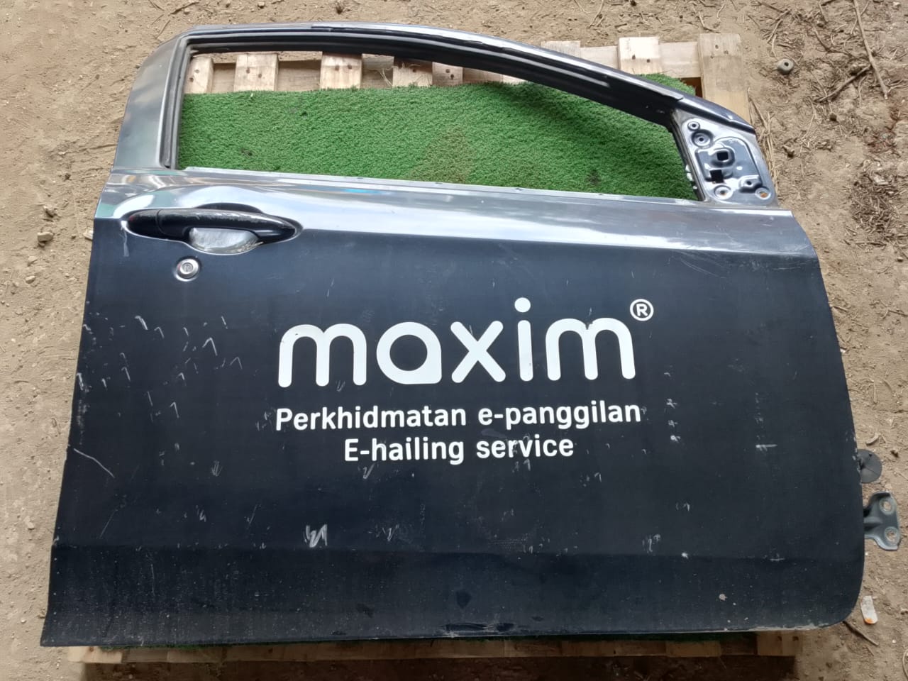 PERODUA AXIA DOOR PANEL FRH COMPLETE BLACK (DP00288)