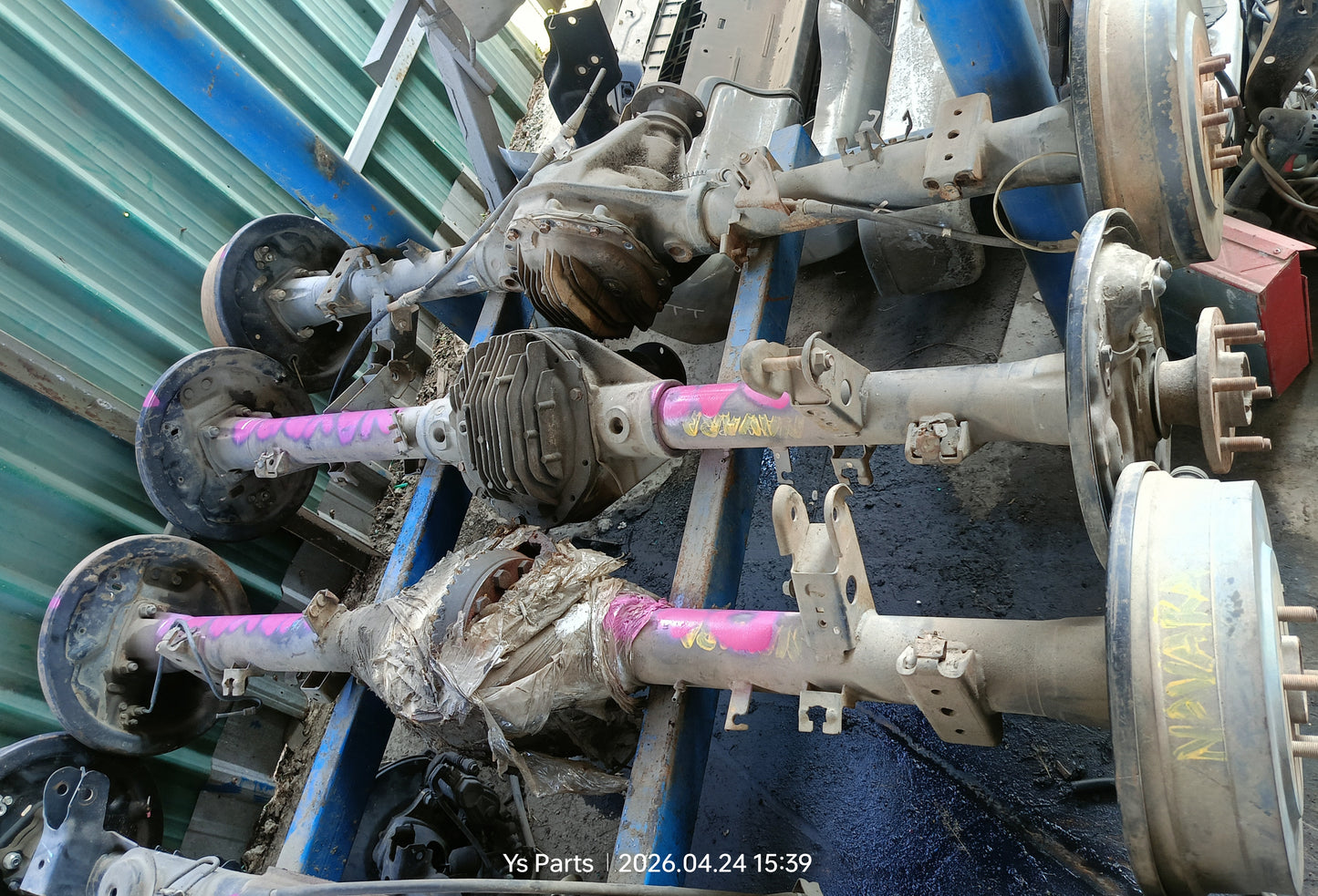 NISSAN NAVARA D40 REAR AXLE (RA0030)