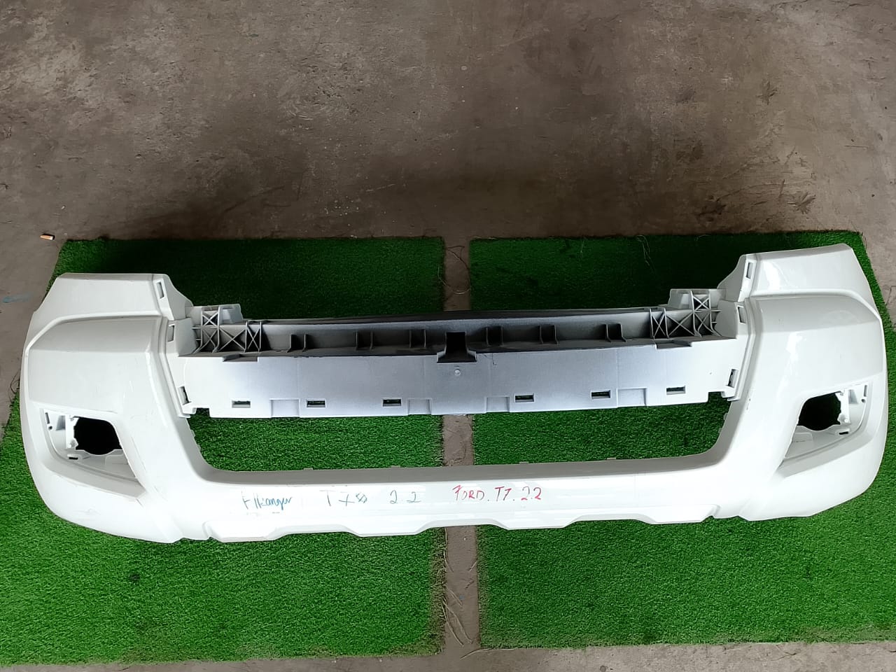 FORD RANGER T7 FRONT BUMPER (U) (FB00024)