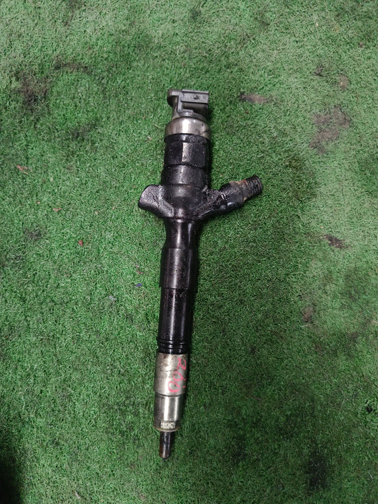 TOYOTA HIACE KDH200 DIESEL INJECTOR (DI0001)