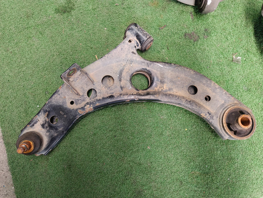 PERODUA MYVI K3 LOWER ARM LH (LAM056)