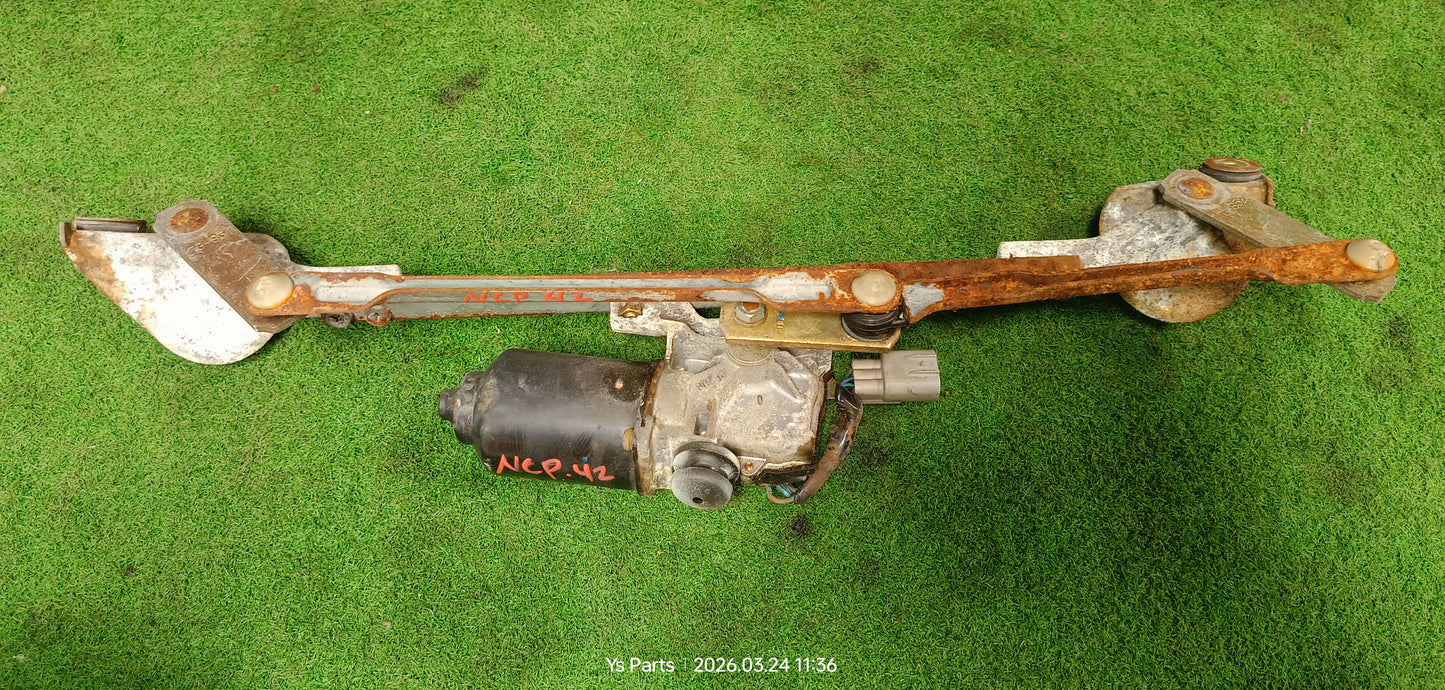 TOYOTA FORTUNER FRONT WIPER MOTOR (85110-0D060)
