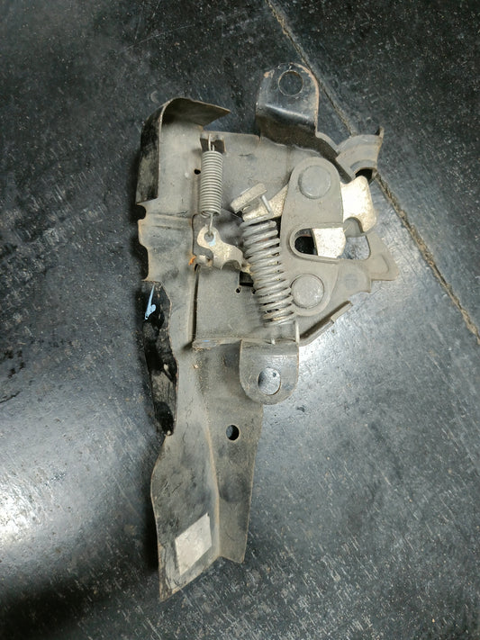 TOYOTA HILUX D4D/VVTI FORTUNER FRONT BONNET LOCK (BL00030)