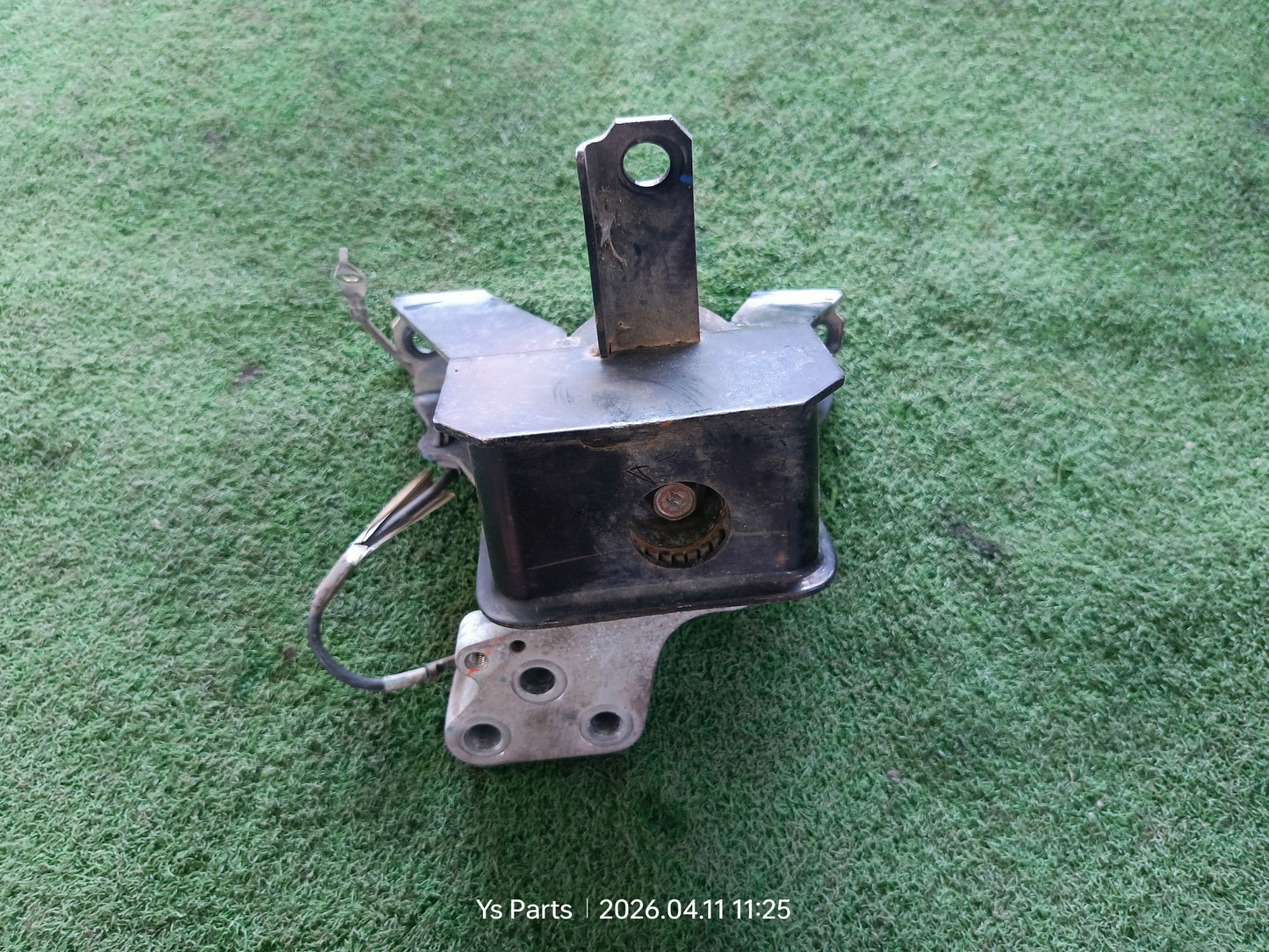 MITSUBISHI XPANDER ENGINE MOUNTING (EM0077)