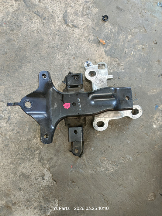 PERODUA BEZZA GEARBOX MOUNTING (EM0075)