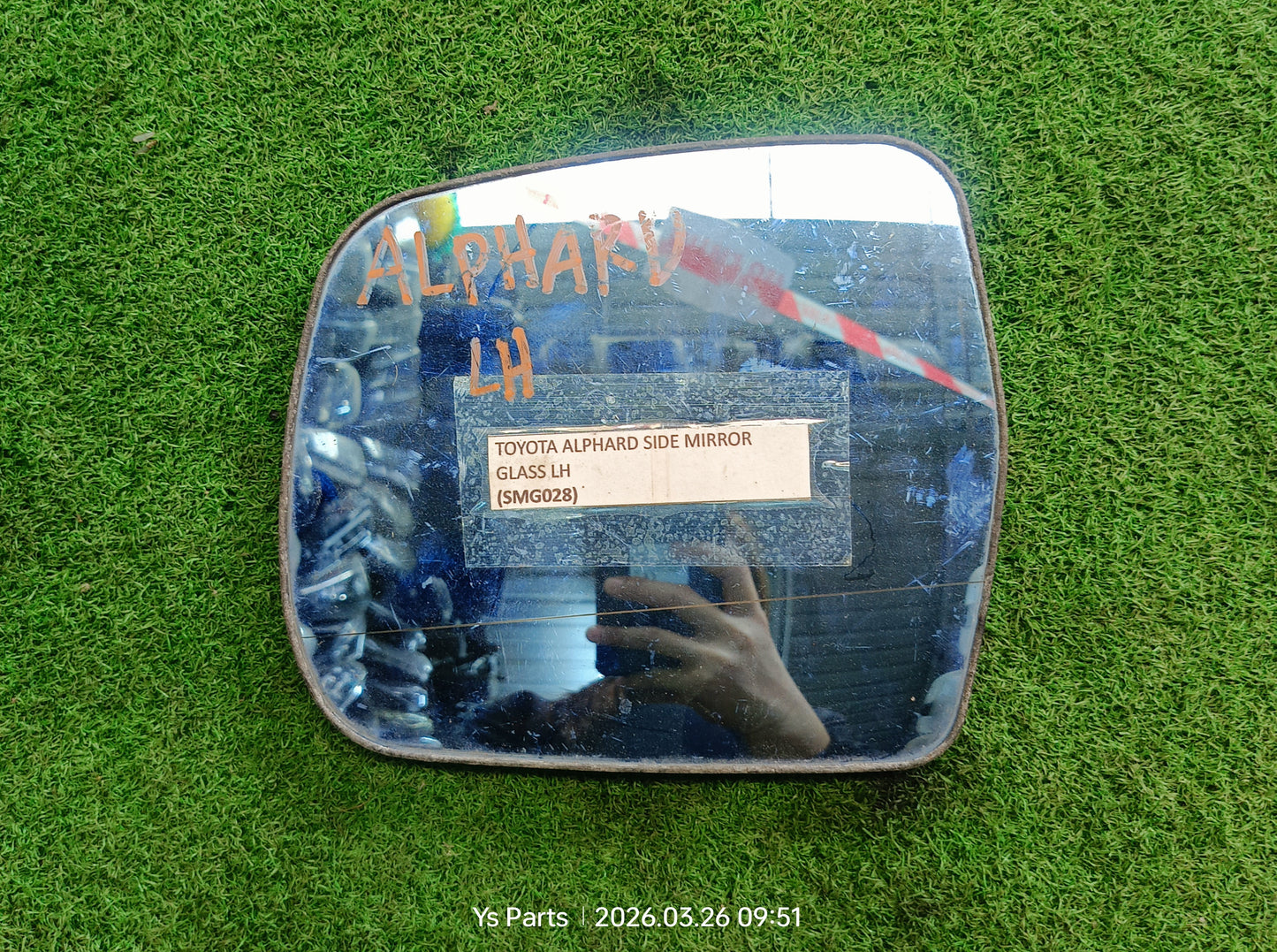 TOYOTA ALPHARD SIDE MIRROR GLASS LH (SMG028)
