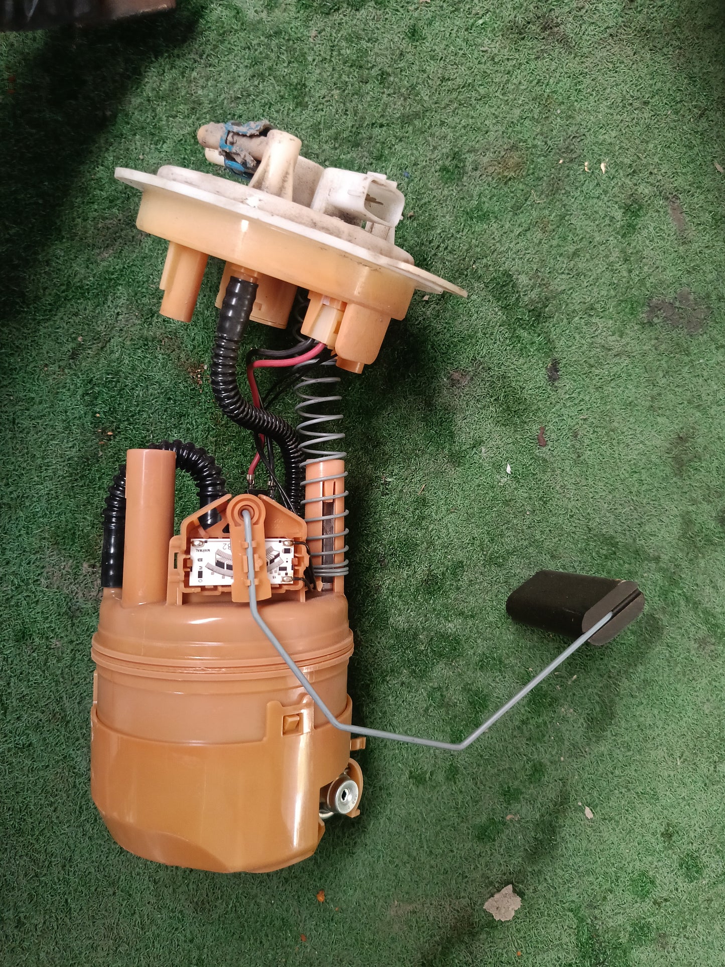 NISSAN ALMERA N17 FUEL PUMP (7040-1HJ0B)