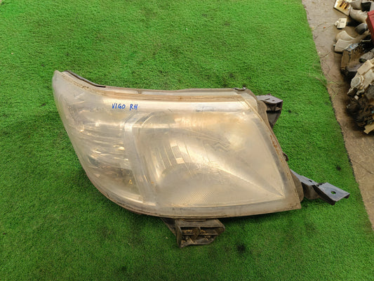 TOYOTA VIGO HEAD LAMP RH (HL0131)
