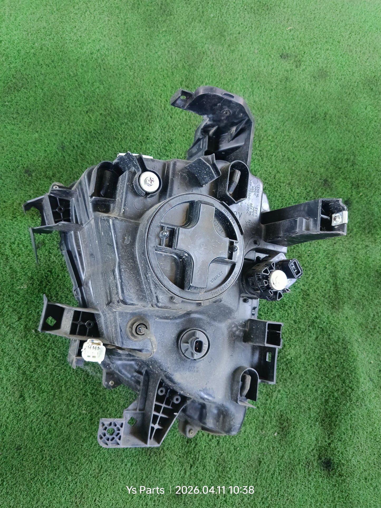 MITSUBISHI XPANDER HEAD LAMP RH (HL0140) (PATAH KAKI)