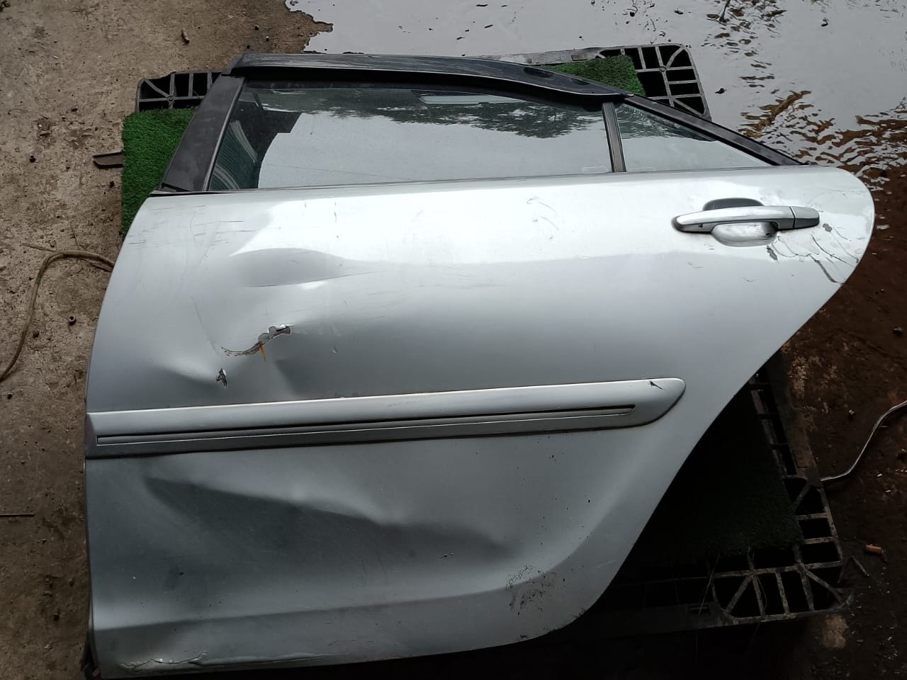 TOYOTA CAMRY DOOR PANEL RLH COMPLETE (DP00275)