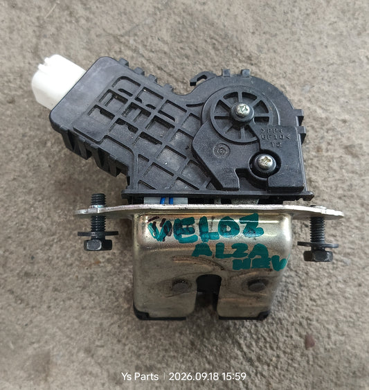 TOYOTA VELOZ / ALZA NEW TAILGATE LOCK (U) (BL00050)