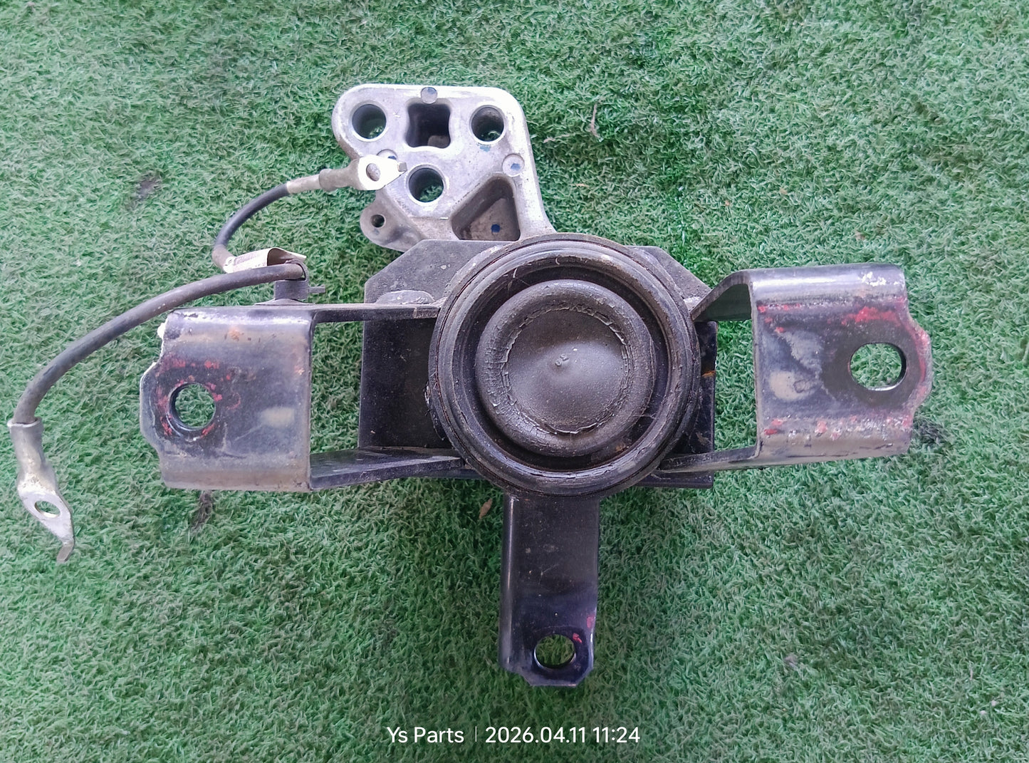 MITSUBISHI XPANDER ENGINE MOUNTING (EM0077)