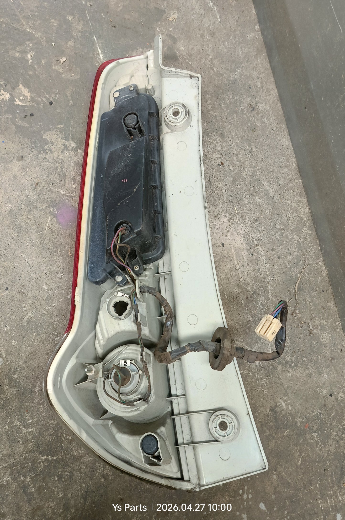 PERODUA ALZA TAIL LAMP RH (TL00023)