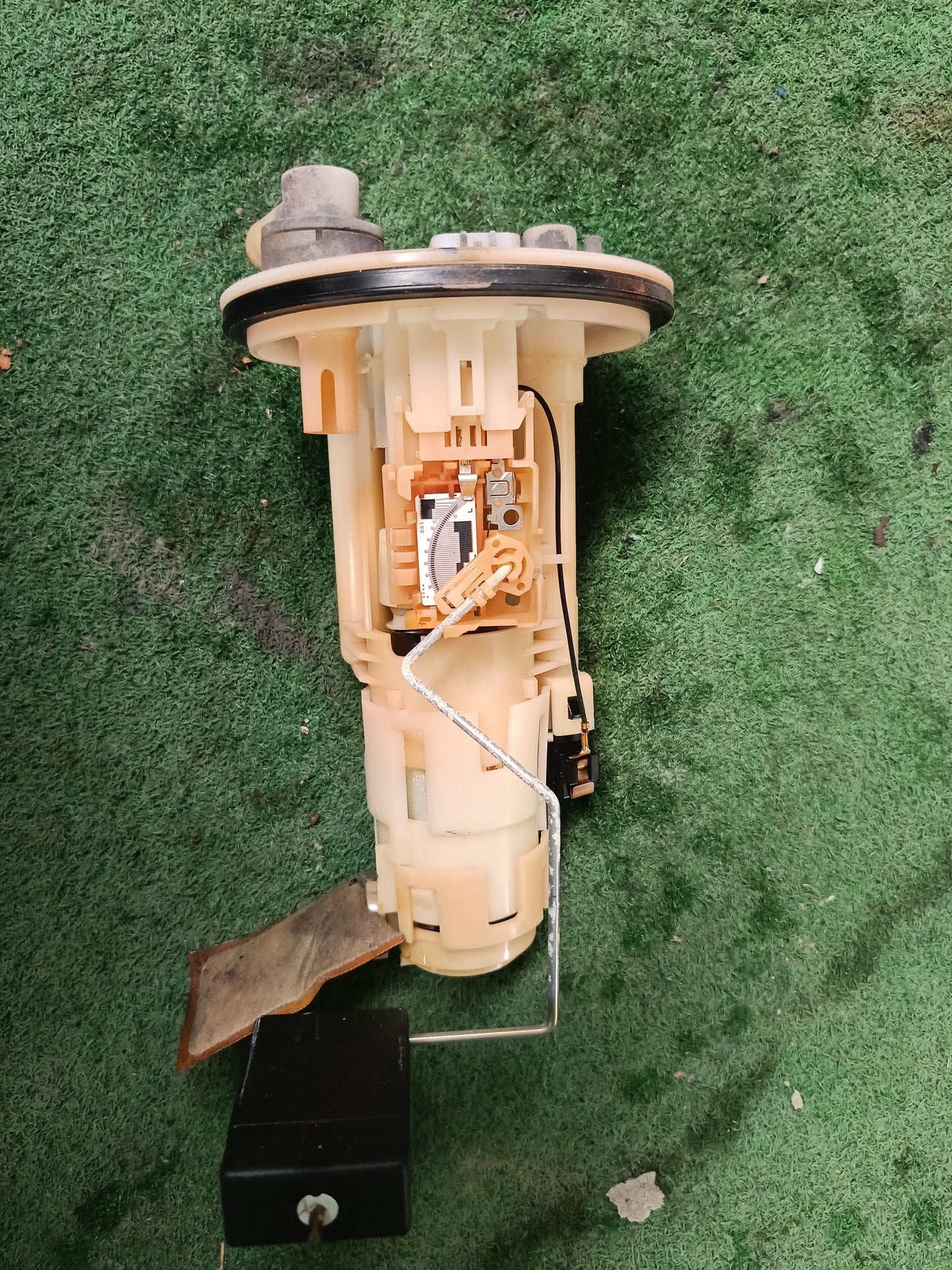 PERODUA MYVI K3 FUEL PUMP (23210-BZ140)