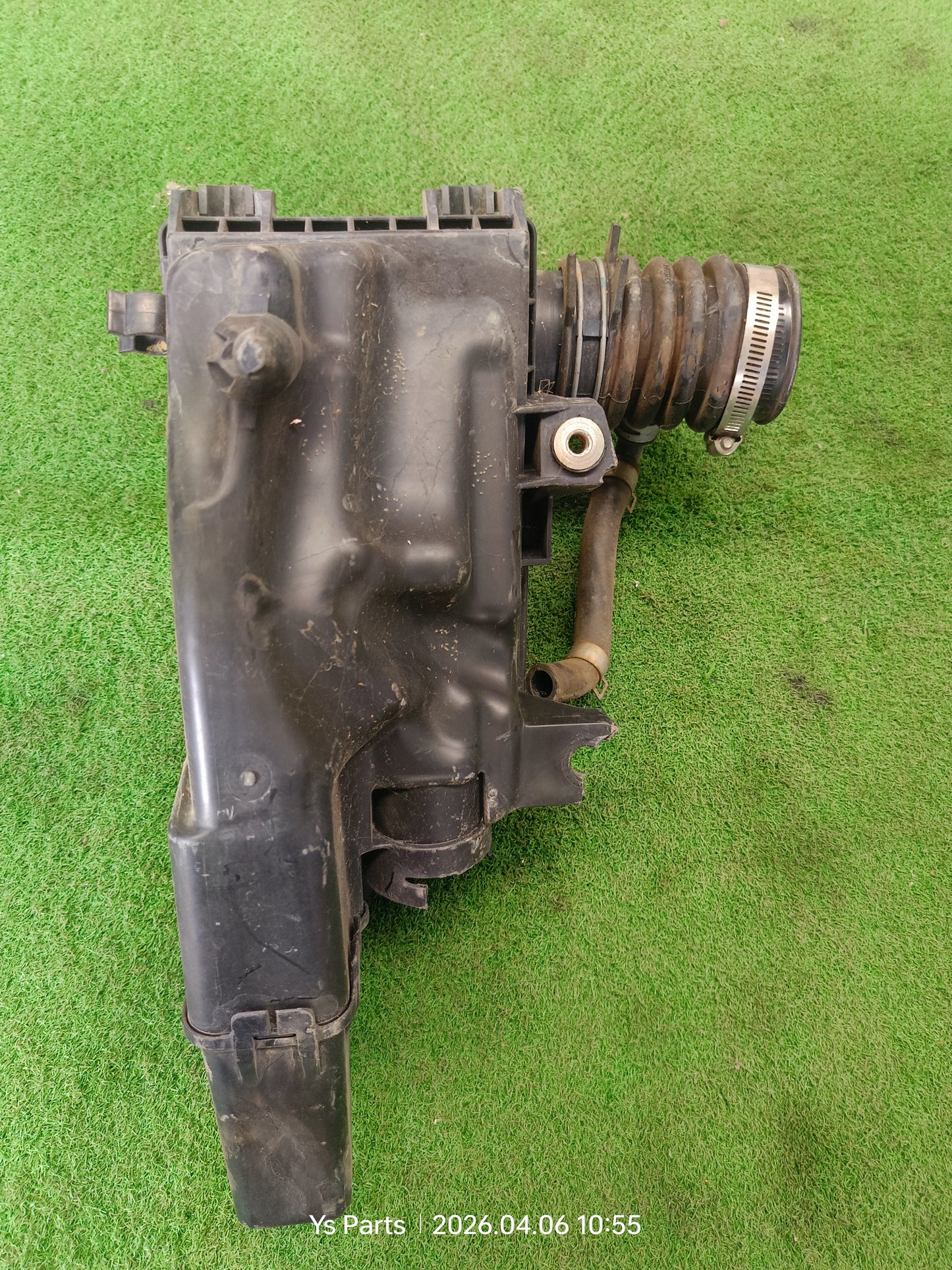 NISSAN ALMERA N17 AIRBOX TOP COVER (U) [ABX0044]