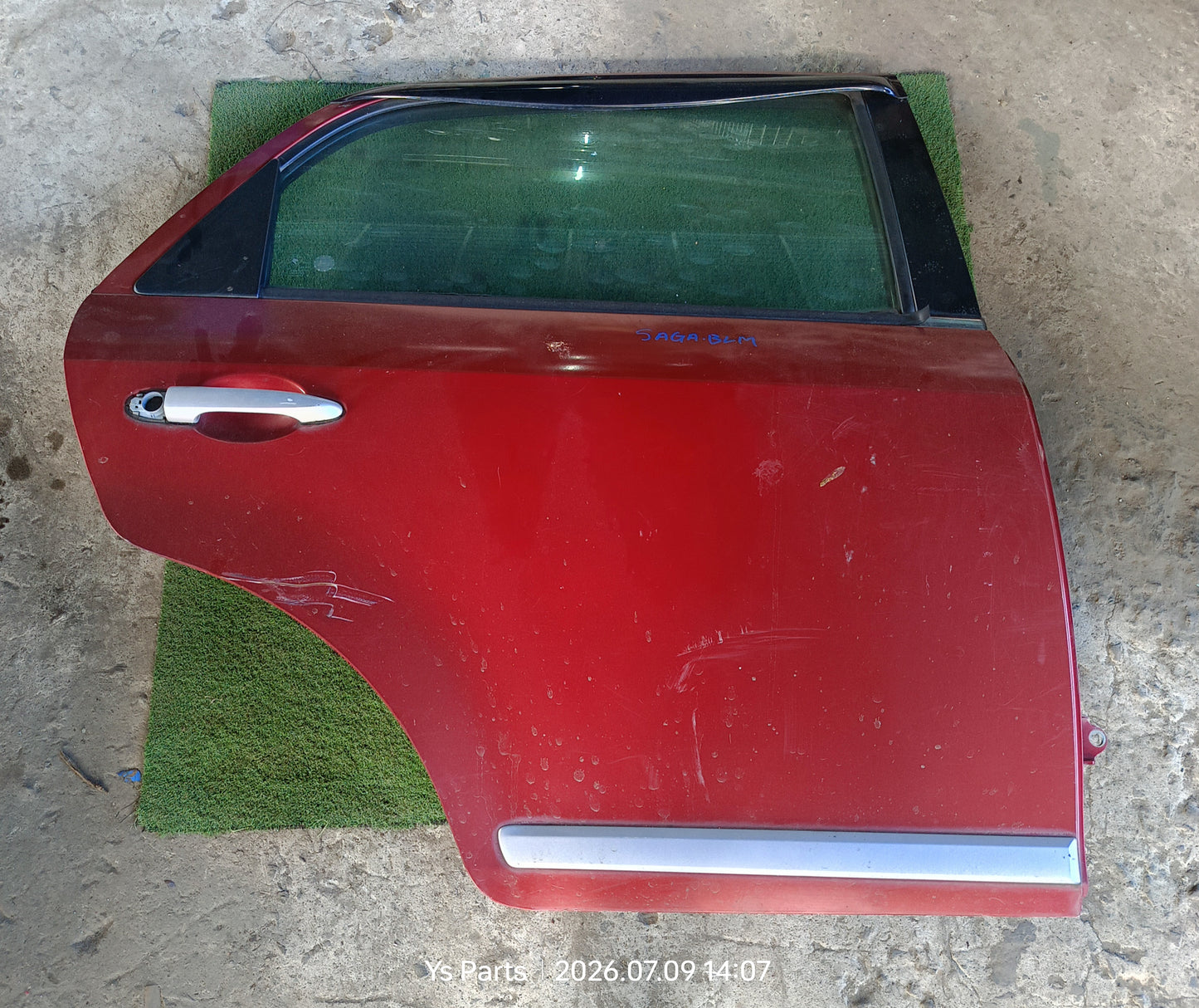 PROTON SAGA BLM DOOR PANEL RRH COMPLETE RED (DP00330)