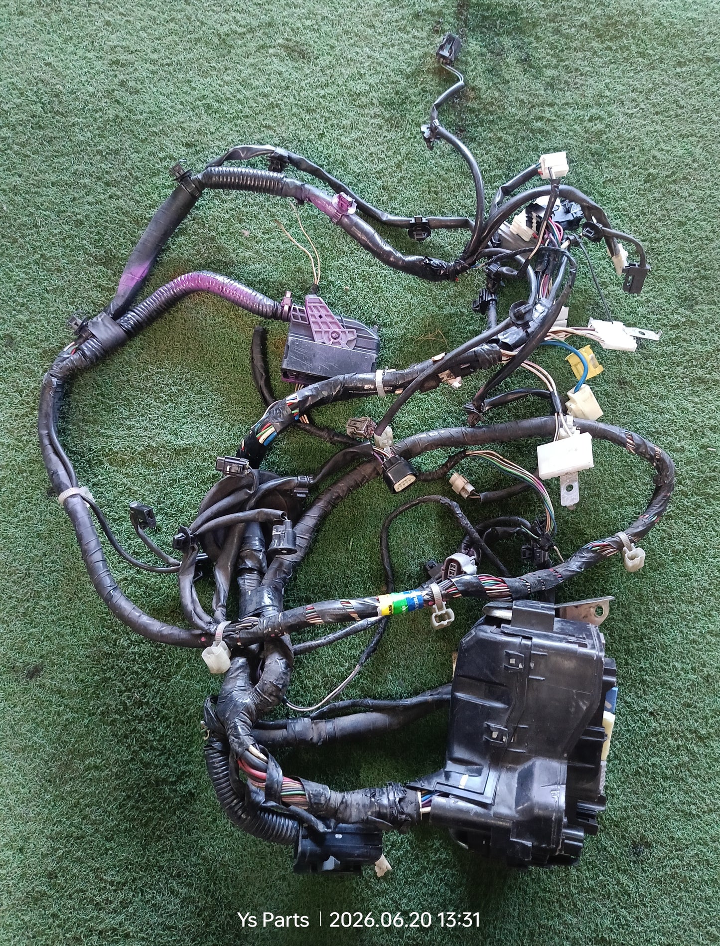 PERODUA BEZZA 1.0 FUSEBOX WIRING (WRG0018) (ADA SOCKET PECAH)
