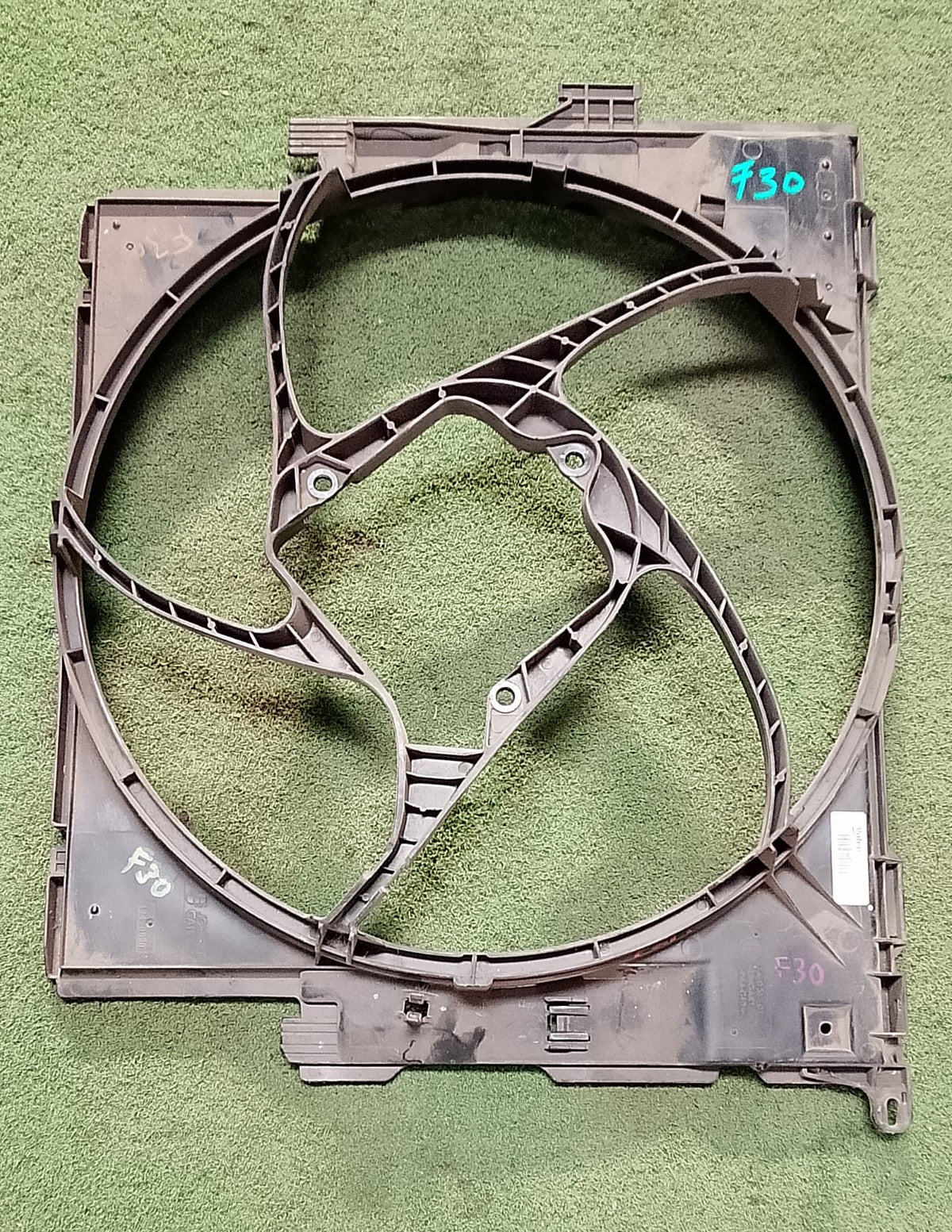BMW F30 RADIATOR FAN HOUSING (FH0002)