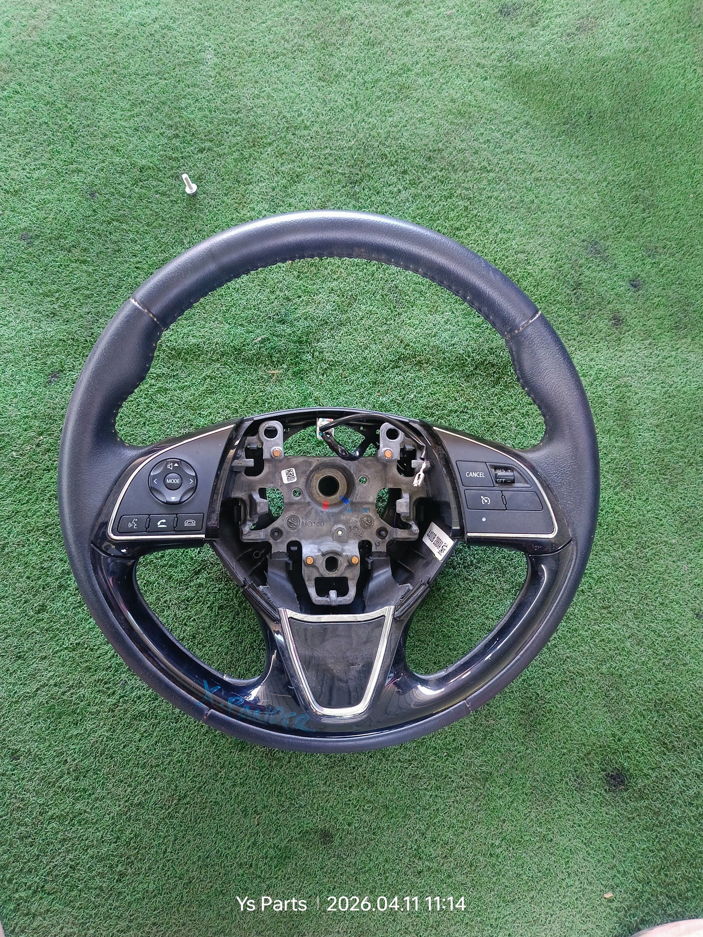 MITSUBISHI XPANDER STEERING WHEEL (SW00120)