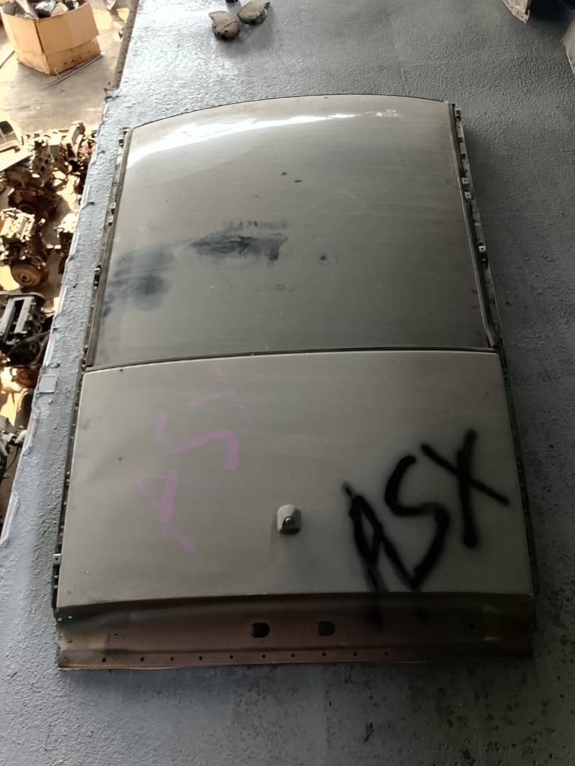 MITSUBISHI ASX ROOF PANEL (R0011)