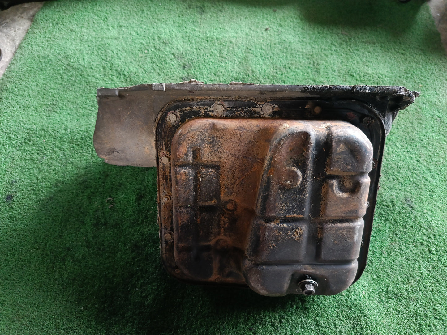 PERODUA RUSA ENGINE OIL SUMP (OSP00024)