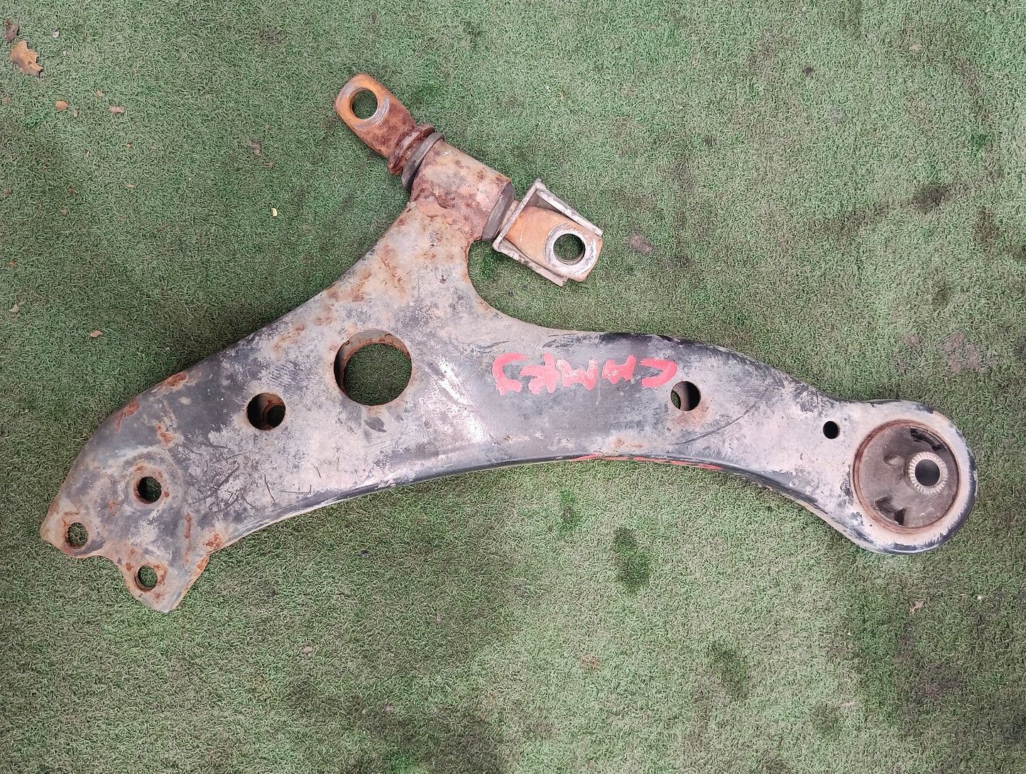 TOYOTA CAMRY LOWER ARM LH (LAM059)