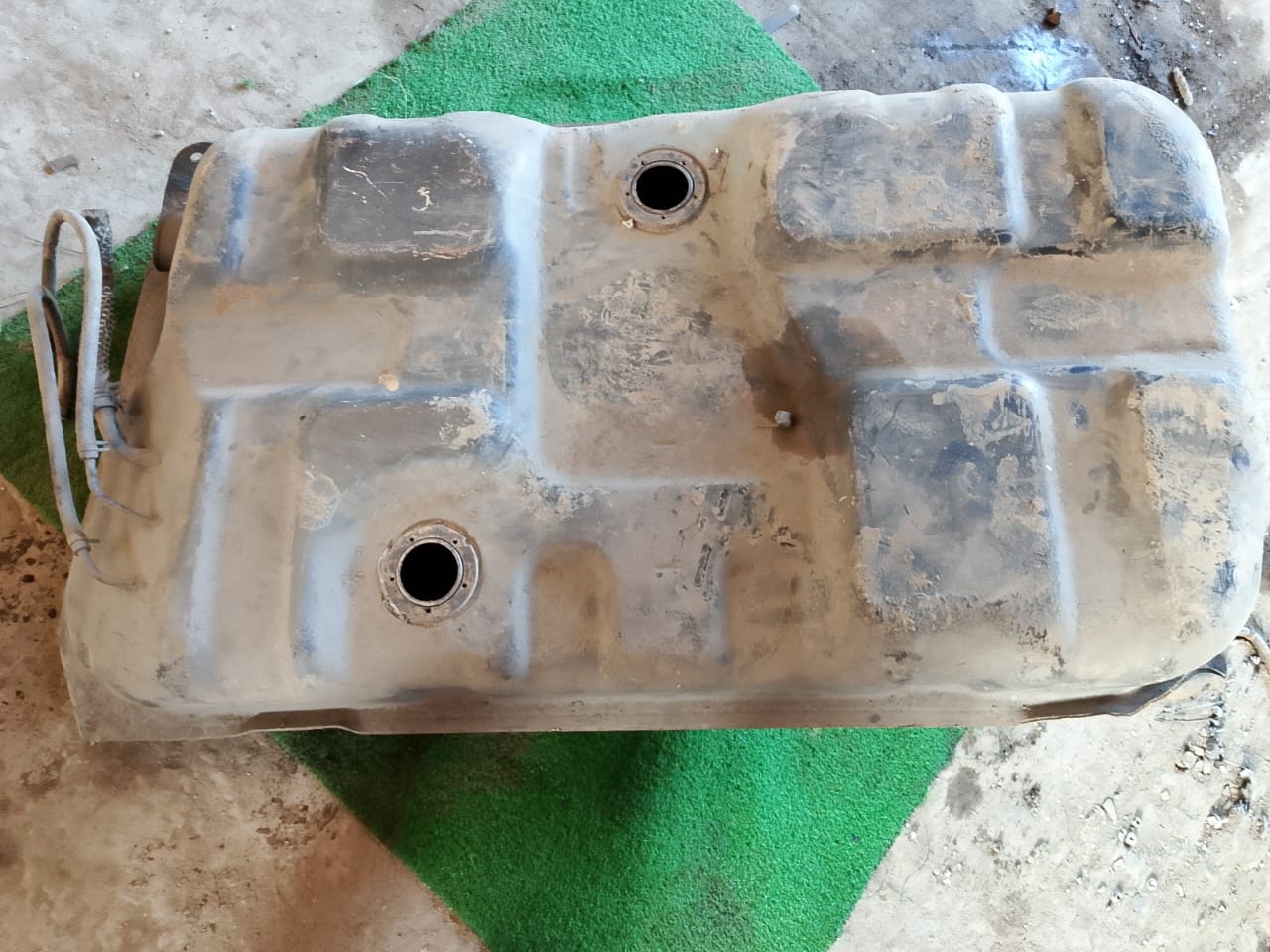 LORRY FUEL TANK (3) (FT00038)