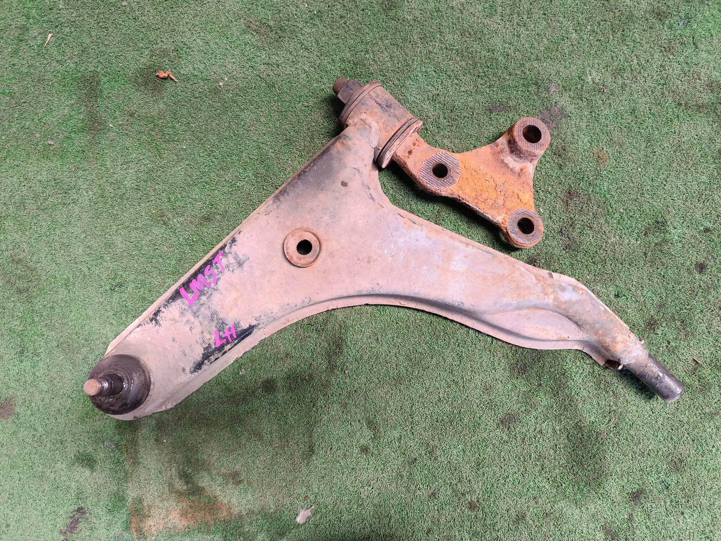 PROTON SAGA ISWARA LMST LOWER ARM LH (LAM065)