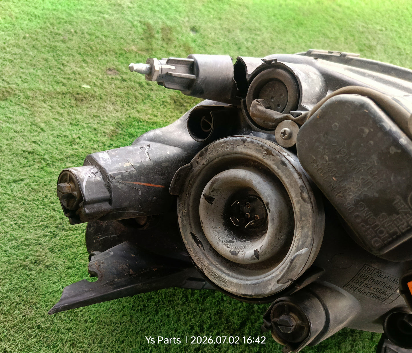 PROTON SAGA VVT HEAD LAMP RH (PW953948) (PATAH KAKI)