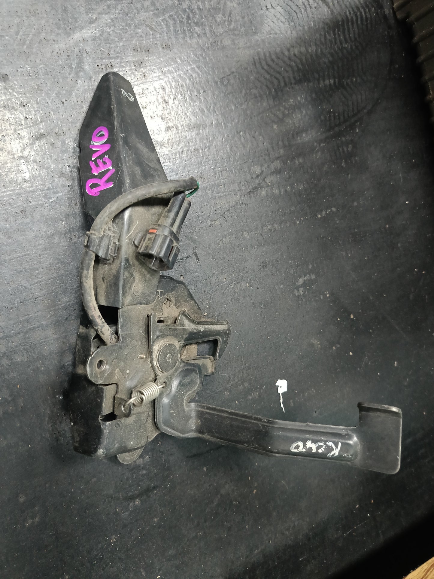 TOYOTA REVO ROCCO HILUX FRONT BONNET LOCK (BL00019)
