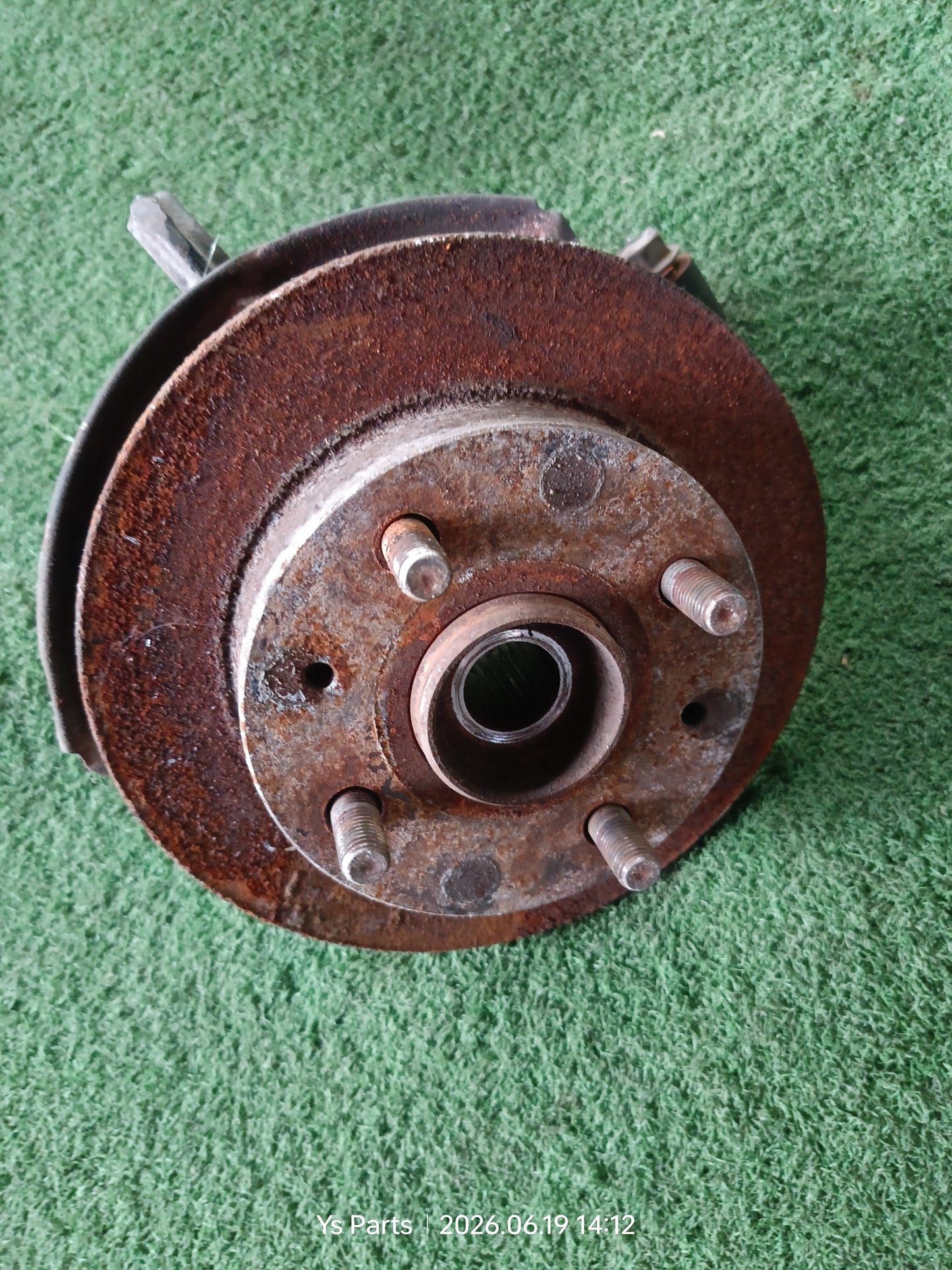 PERODUA KELISA KNUCKLE ARM RH (KA103)