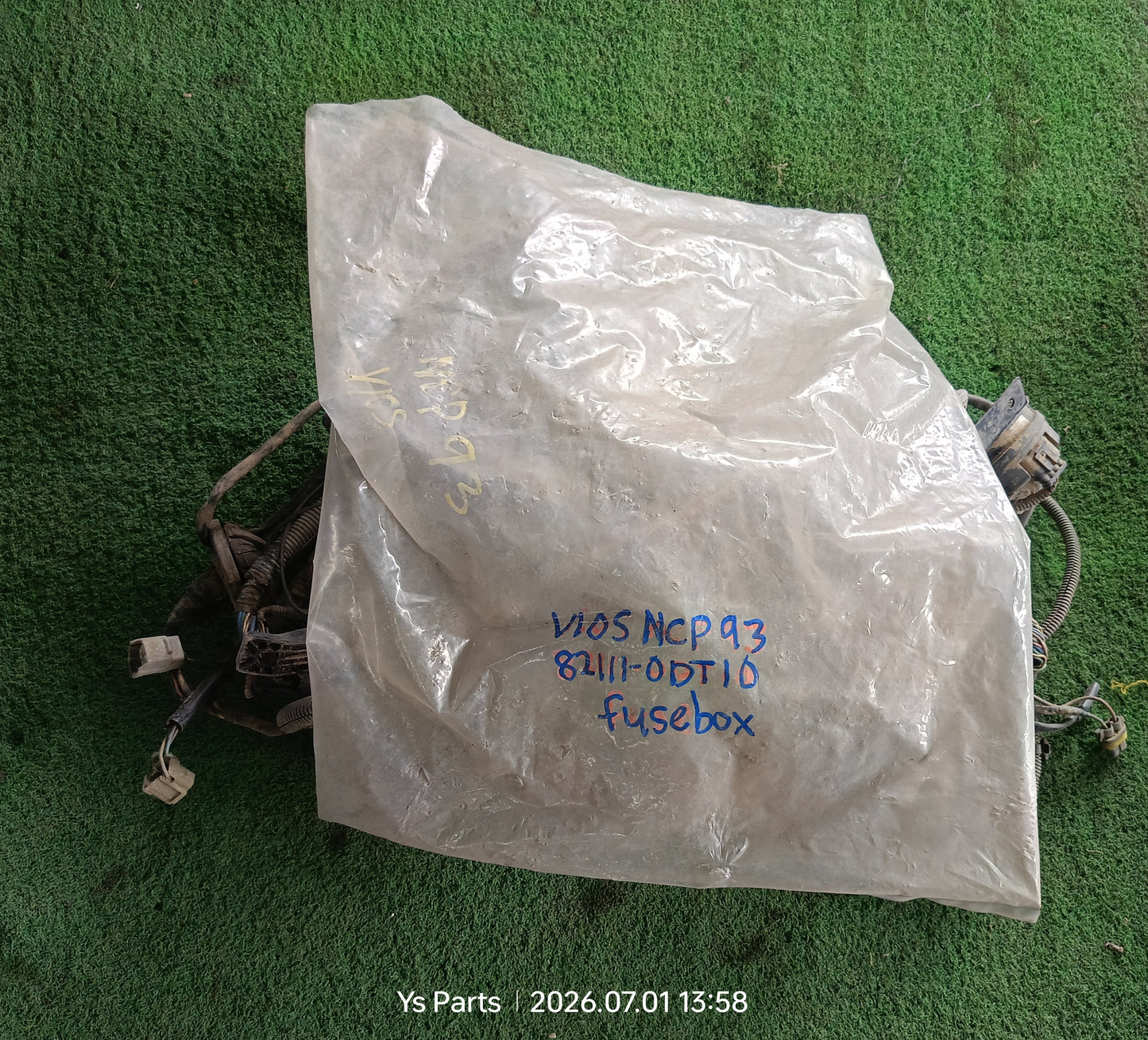 TOYOTA VIOS NCP93 FUSEBOX WIRING (82111-0DT10)