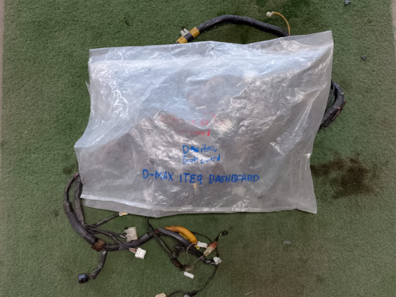 ISUZU DMAX ITEQ DASHBOARD WIRING (WRG0093)