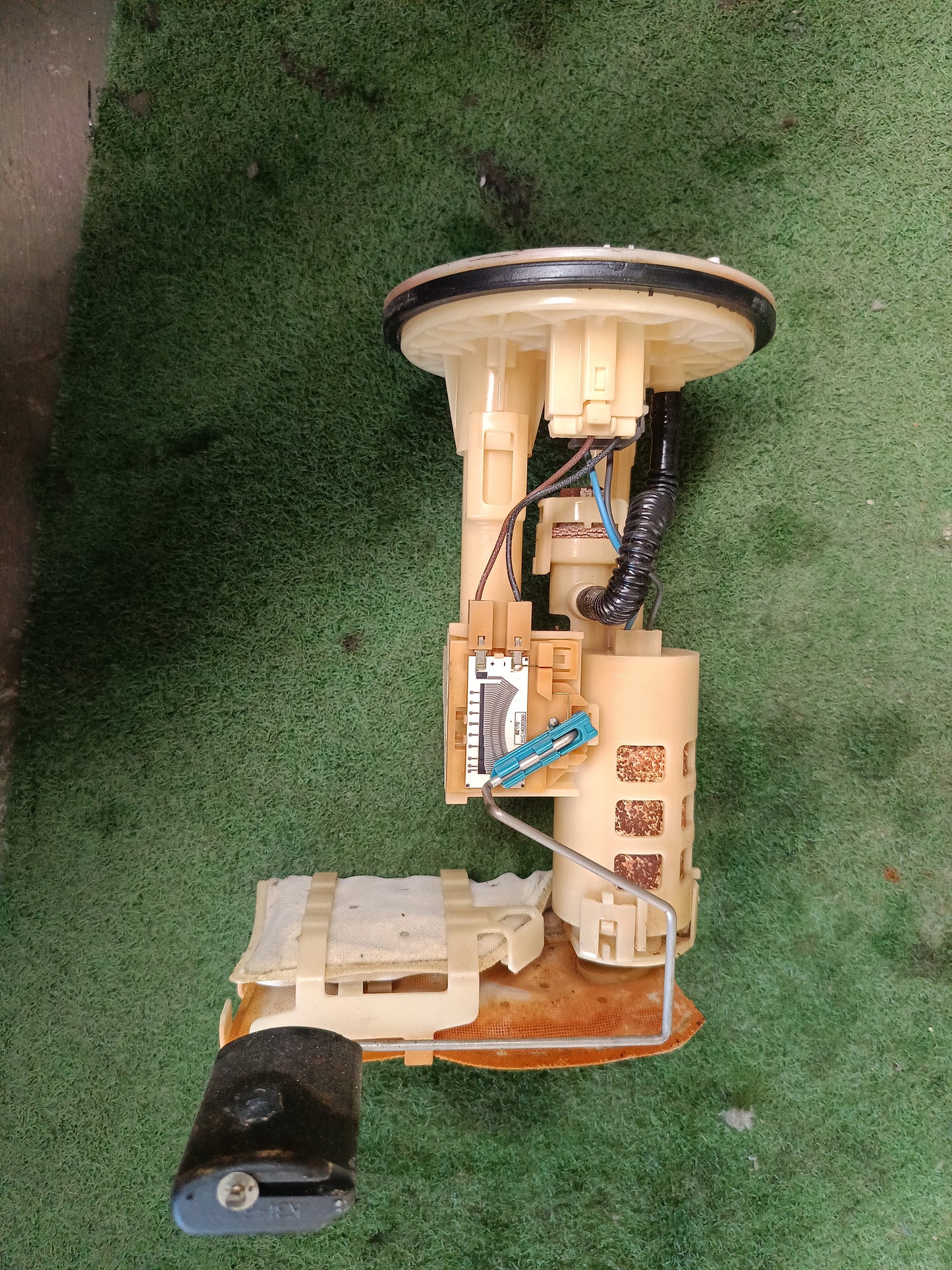 PERODUA BEZZA FUEL PUMP (23210-BZ290)