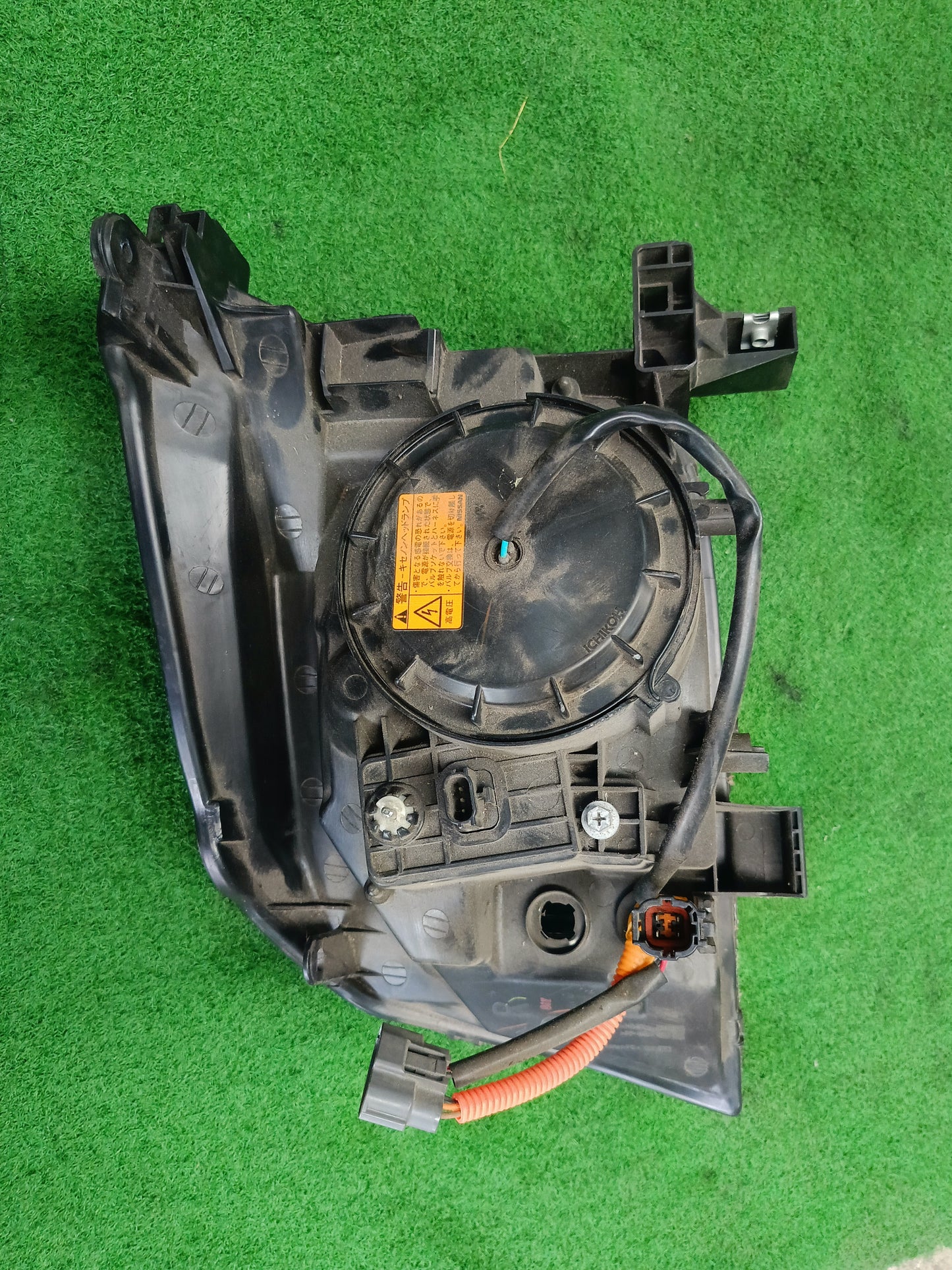 NISSAN X-TRAIL T30 HEAD LAMP RH (O) (26025-8H311)
