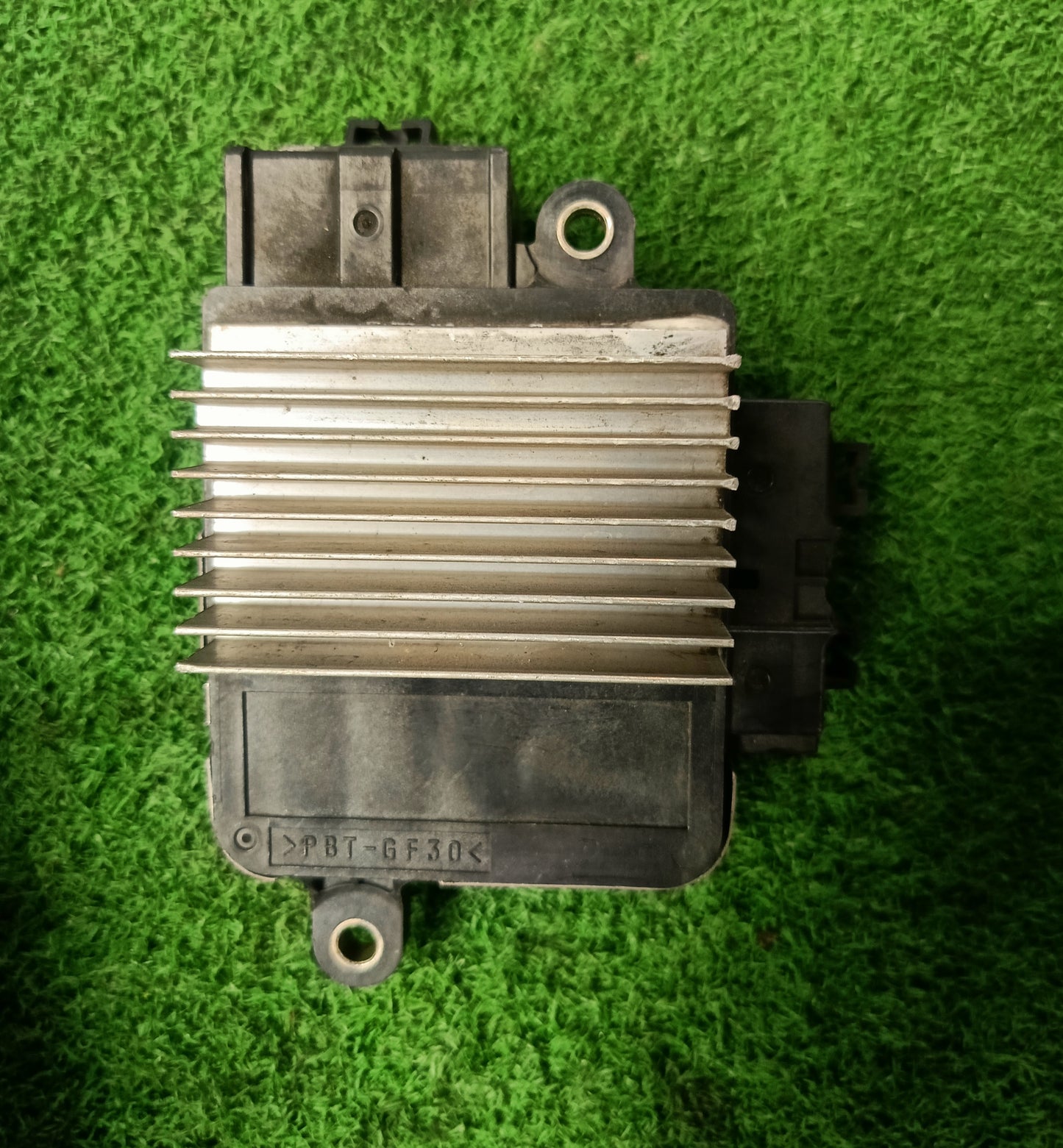 TOYOTA ESTIMA COOLING FAN CONTROL ECU (89257-30080)
