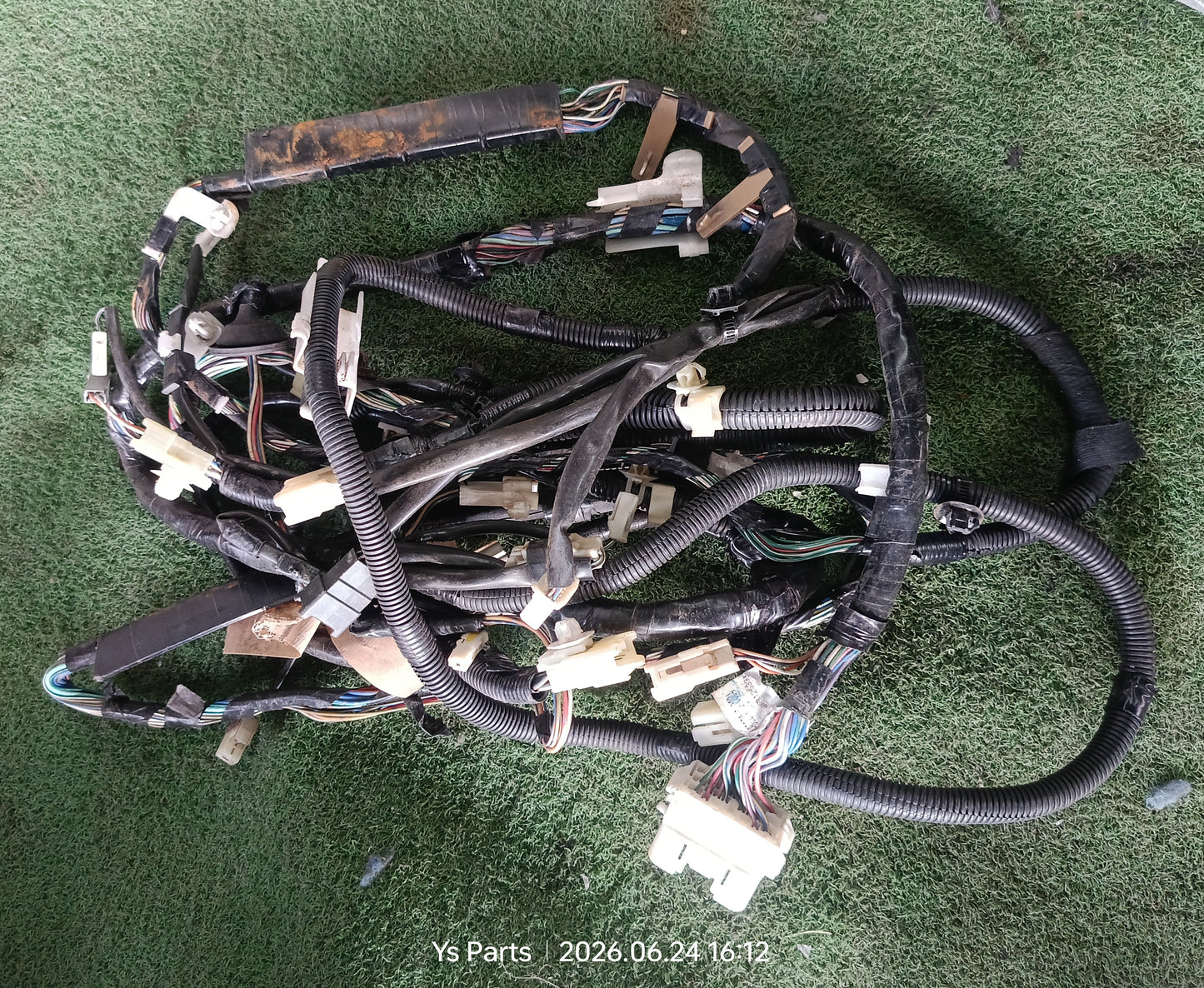 TOYOTA AVANZA MIDDLE WIRING (82161-BZ270 C)