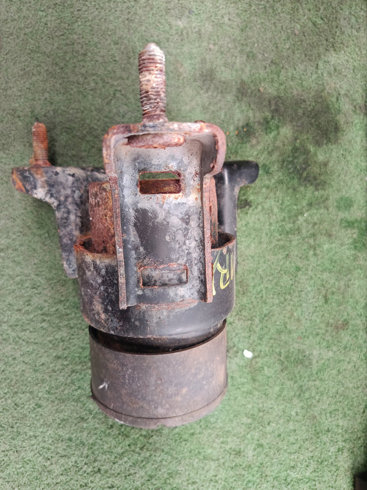 TOYOTA CAMRY ENGINE MOUNTING (EM0072)