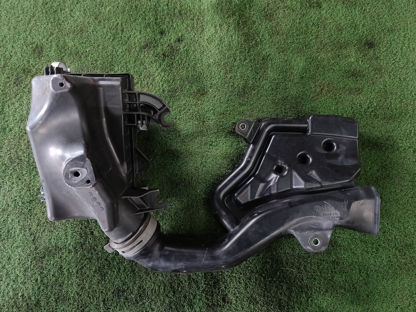 PERODUA BEZZA 1.3 AIRBOX (U) [17700-BZ180]