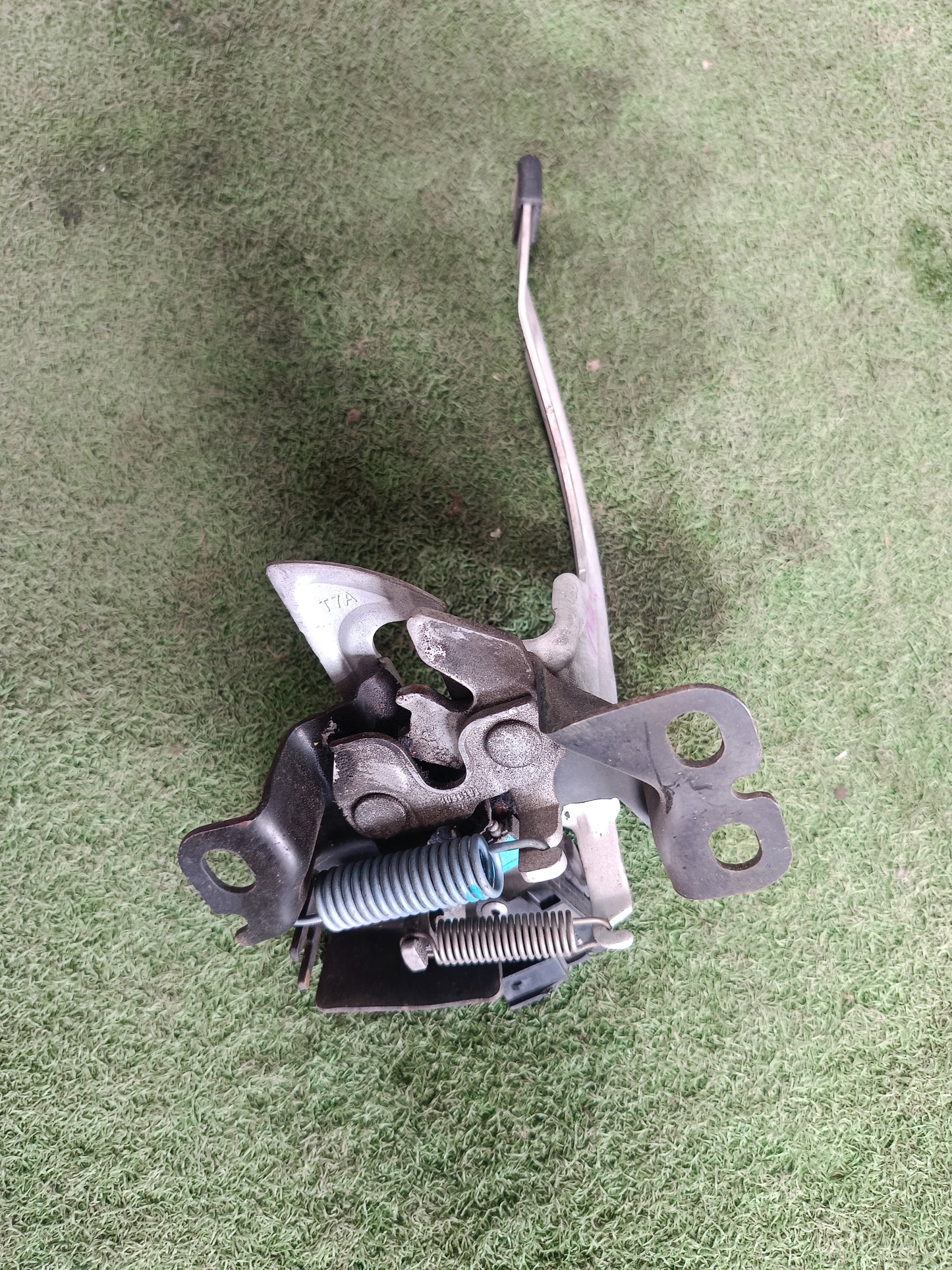 HONDA HRV FRONT BONNET LOCK (BL0045)