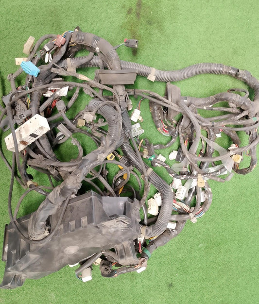ISUZU DMAX VCROSS FUSEBOX WIRING (898163-0740)