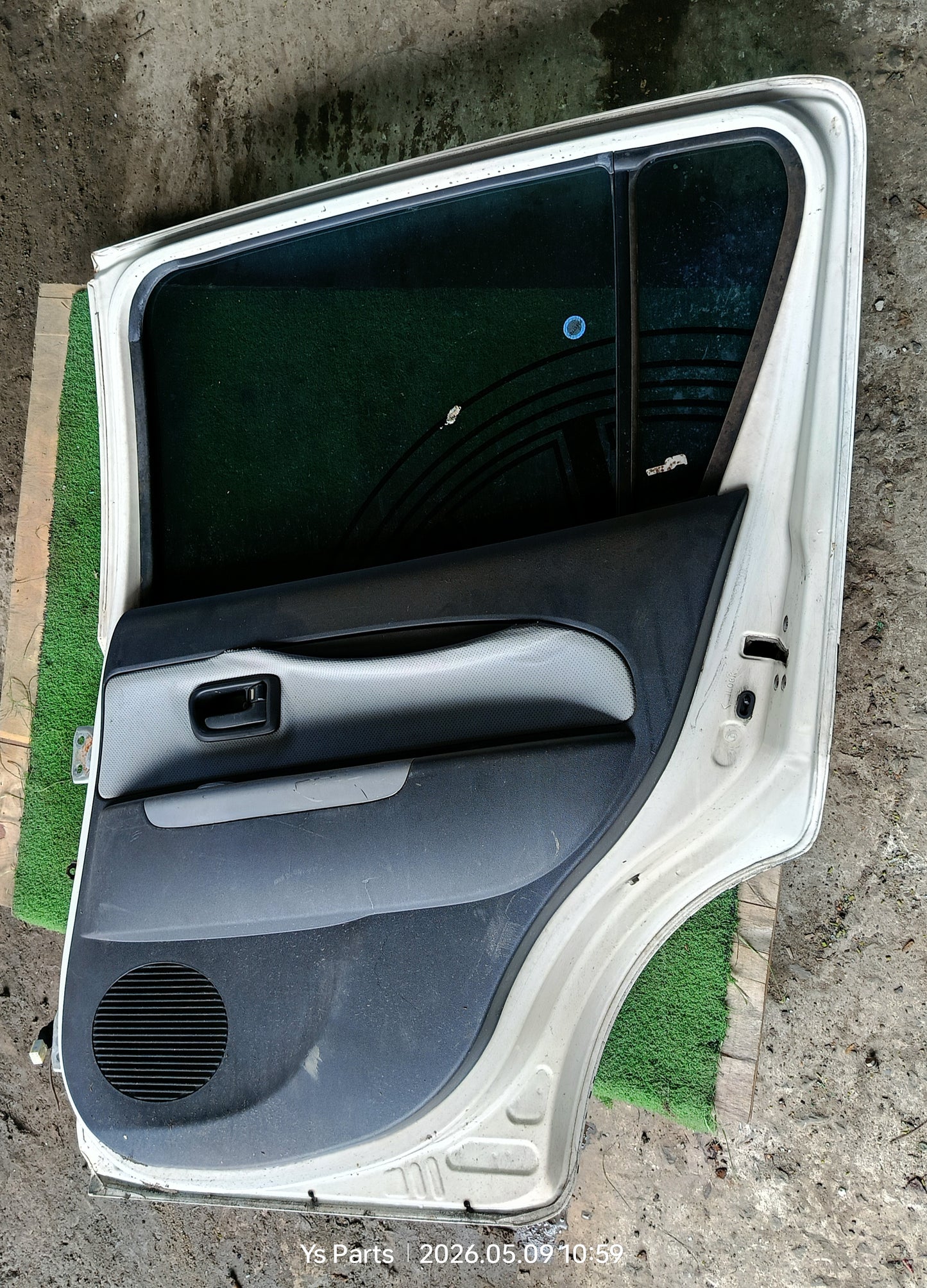 PERODUA MYVI DOOR PANEL RRH COMPLETE WHITE (DP00322)